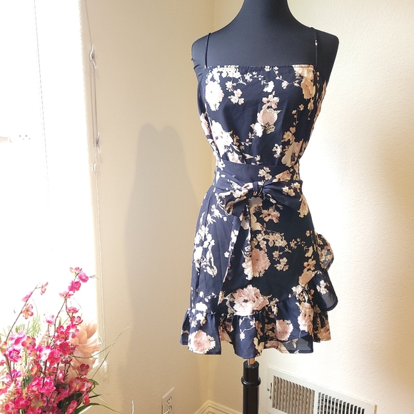 🍒NWT🍒 FREE PEOPLE WRAP SLIP DRESS - Picture 1 of 7